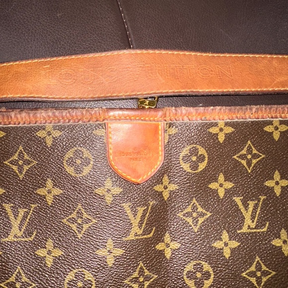 Authentic Louis Vuitton bag - Picture 9 of 14